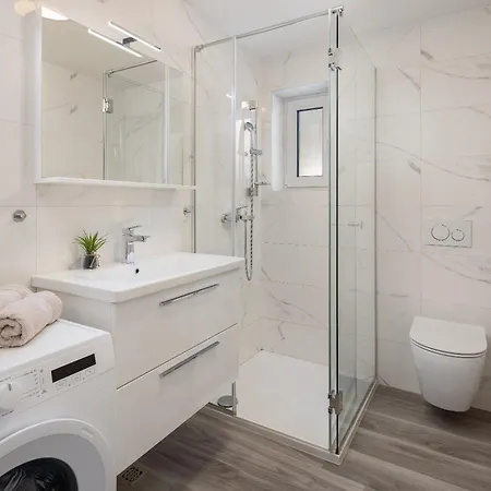 Juranovic Ii 마카르스카