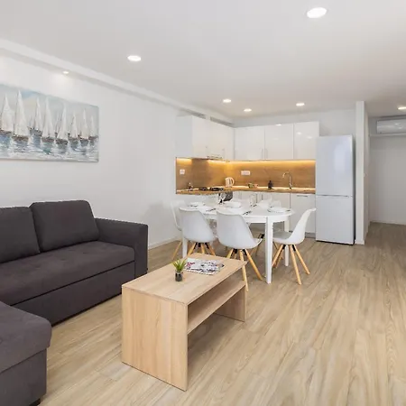 Apartamento Juranovic Ii Makarska